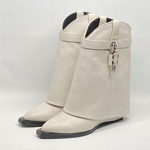 Givenchy Shark Lock Cowboy Ankle Boots In Aged Leather size 39